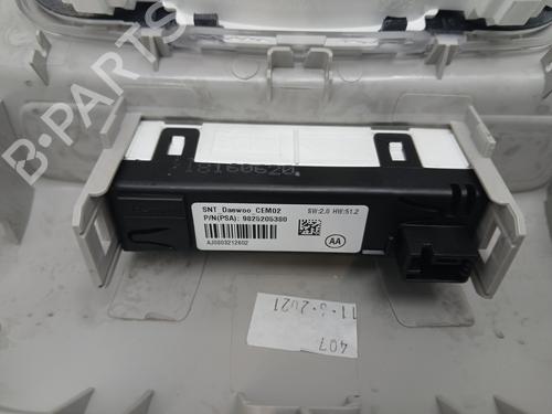 Interior roof light CITROËN C3 III (SX) 1.2 THP 110 (SXHNPS, SXHNZT, SXHNZ6) | BP31035036I8 - Image 3