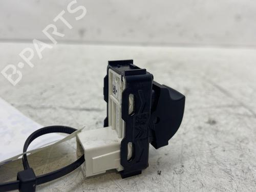 Right front window switch CITROËN C3 III (SX) 1.2 PureTech 82 | BP30088402I26