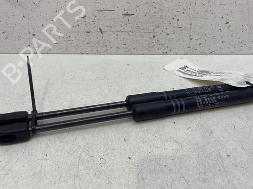 Used Hood lift support BMW 5 (F10) 530 d xDrive (258 hp) 28709612