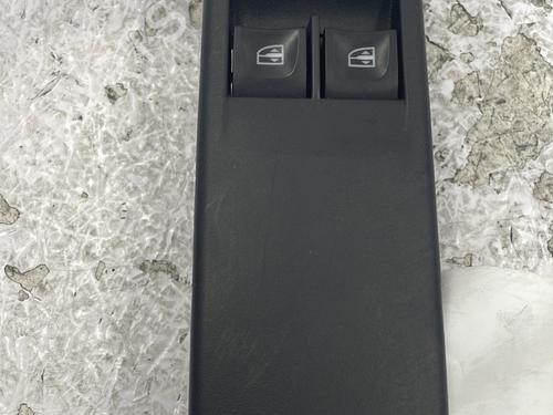 Used Switch RENAULT CLIO IV (BH_) 1.5 dCi 75 (75 hp) 25603082