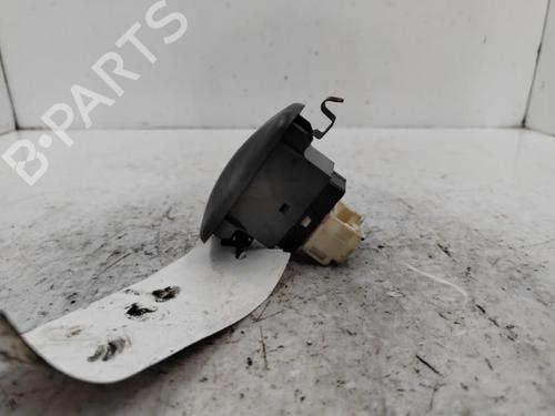Used Right rear window switch Right rear window switch NISSAN PICK UP (D22) 2.5 TD 4WD (103 hp) 22833748 22833748