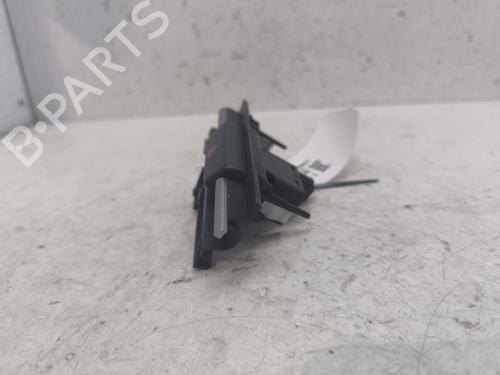 Used Warning switch Warning switch MAZDA CX-3 (DK) 1.5 SKYACTIV-D (DK2WS, DK5FW) (105 hp) 28080396 28080396