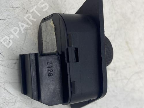 Comutador espelhos Comutador espelhos VW POLO IV (9N_, 9A_) 1.4 TDI (80 hp) 28004327 28004327