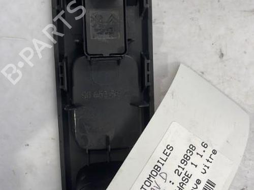 Used Right front window switch Right front window switch PEUGEOT 3008 I MPV (0U_) 1.6 HDi (112 hp) 22832383 22832383