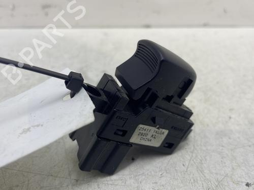 Used Left rear window switch NISSAN JUKE (F15) 1.5 dCi (110 hp) 29515950