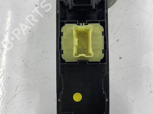 Left front window switch RENAULT CLIO IV (BH_) 1.2 16V | BP22821044I27