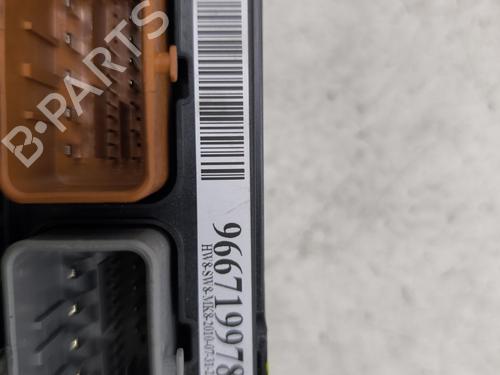 Fuse box CITROËN C3 Picasso (SH_) 1.6 HDi | BP30162488E1