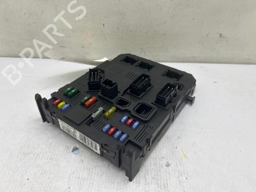 Used Fuse box Fuse box 38607369 38607369