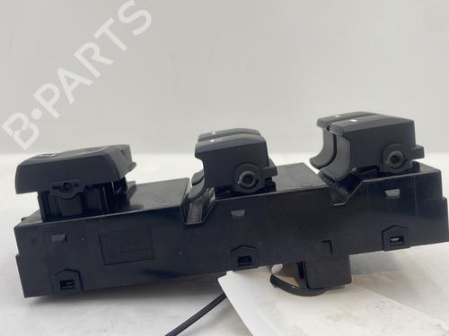 Used Left front window switch Left front window switch KIA SPORTAGE III (SL) 1.7 CRDi (116 hp) 33561443 33561443
