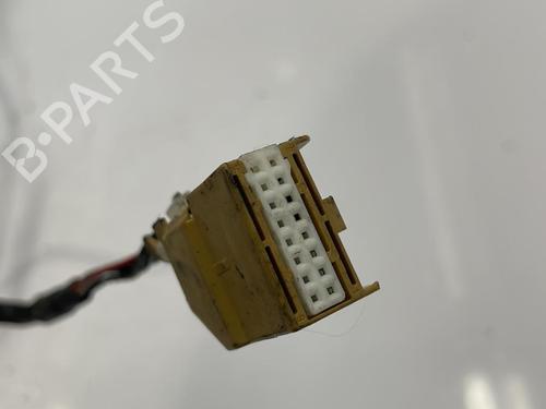 right-mirror-audi-a4-b6-avant-8e5-19-tdi-8e1858532aa01c-2000-2001-2002-2003-2004-2005-22830394 main image