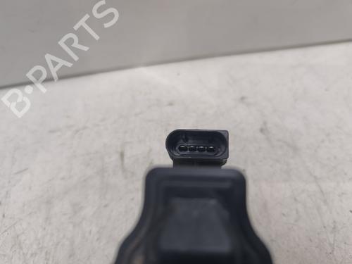 Electric handbrake PEUGEOT 308 II (LB_, LP_, LW_, LH_, L3_) 1.6 HDi / BlueHDi 115 | BP30882098E5