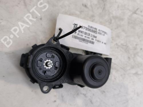Elektrisk parkeringsbrems INFINITI Q30 2.2 D AWD (170 hp) 27164443