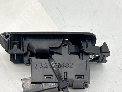 Right rear window switch JAGUAR XE (X760) 2.0 D AWD | BP39422693I28 - Image 5