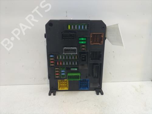 Used Fuse box PEUGEOT 308 SW II (LC_, LJ_, LR_, LX_, L4_) 1.6 HDi / BlueHDi 115 (LCBHXM, LCBHXT) (115 hp) 29540948