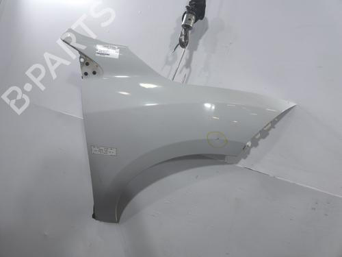 right-front-fenders-renault-megane-iii-hatchback-bz01_-b3_-2008-39109349 main image