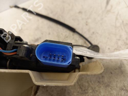 Front left lock VW TOURAN (1T1, 1T2) 2.0 TDI 16V | BP23574334C98 