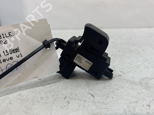 Right rear window switch NISSAN QASHQAI I (J10, NJ10) 1.5 dCi | BP29043994I28