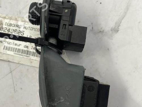 Used Switch Switch RENAULT MEGANE I Coach (DA0/1_) 2.0 i (109 hp) 22831383 22831383