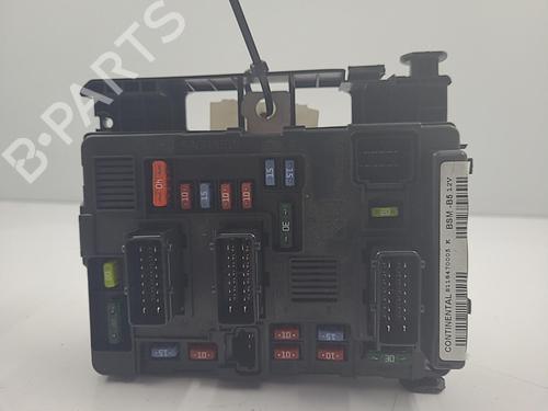 Used Fuse box Fuse box PEUGEOT 206 Hatchback (2A/C) 1.4 i (75 hp) 22819305 22819305