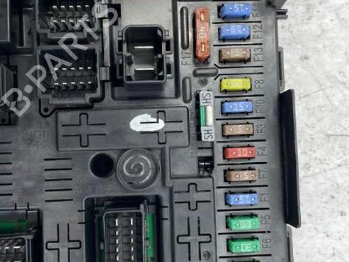 Used Fuse box Fuse box CITROËN C5 III (RD_) 1.6 HDi 110 (RD9HZC) (109 hp) 22833528 22833528