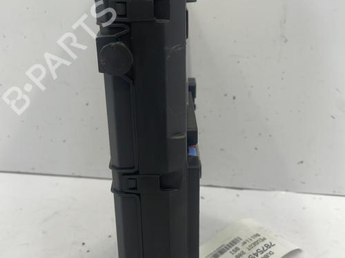 Fuse box PEUGEOT 208 I (CA_, CC_) 1.2 VTI 82 | BP22830481E1 