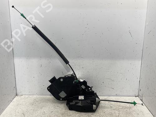 rear-left-lock-jaguar-f-pace-x761-2015-24209732 main image