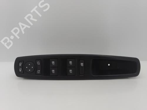 Used Left front window switch RENAULT SCÉNIC III (JZ0/1_) 1.5 dCi (110 hp) 30701318