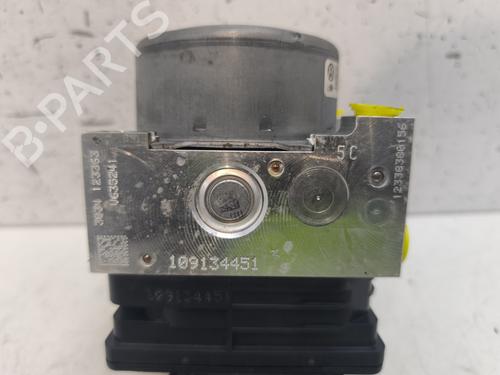 Used ABS pump ABS pump VW GOLF VII (5G1, BQ1, BE1, BE2) 1.2 TSI (105 hp) 27618990 27618990