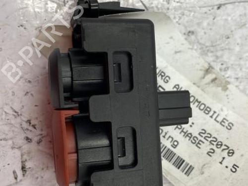 Used Warning switch RENAULT CLIO III (BR0/1, CR0/1) 1.5 dCi (75 hp) 22836894