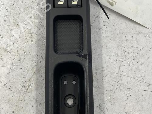 Switch PEUGEOT 407 (6D_) 1.6 HDi 110 (6D9HZC, 6D9HYC) | BP22828456I30 