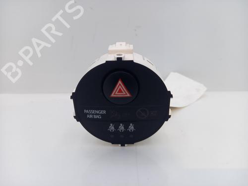 Used Warning switch TOYOTA YARIS (_P13_) 1.5 Hybrid (NHP130_, NHP130) (101 hp) 32382917