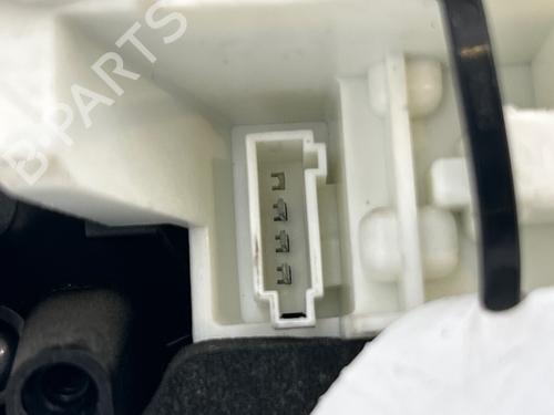 right-tailgate-light-opel-astra-j-p10-2009-2010-2011-2012-2013-2014-2015-2016-34581798 main image