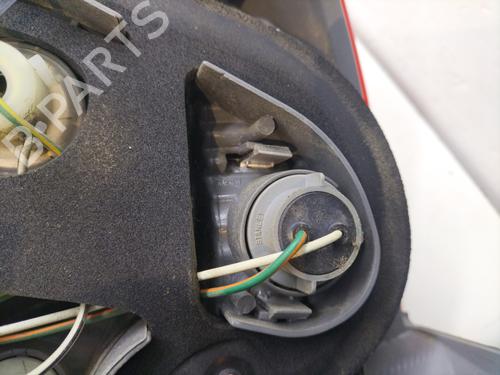 Used Right taillight Right taillight TOYOTA PRIUS Saloon (_W1_) 1.5 Hybrid (NHW11) (116 hp) 31581820 31581820