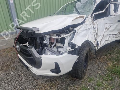 Brugte TOYOTA HILUX VIII Pickup (_N1_)  2.4 D 4WD (GUN125_, GUN125R)  4933608