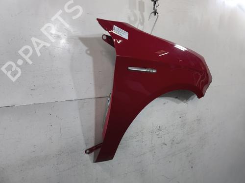 Used Right front fenders Right front fenders 38185601 38185601