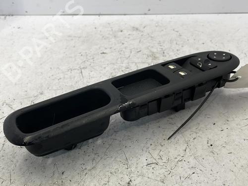 Used Switch Switch PEUGEOT 407 (6D_) 1.6 HDi 110 (6D9HZC, 6D9HYC) (109 hp) 22828456 22828456
