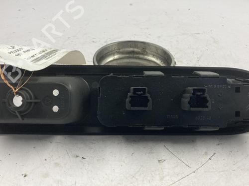 Used Switch PEUGEOT 407 (6D_) 1.6 HDi 110 (6D9HZC, 6D9HYC) (109 hp) 22818010
