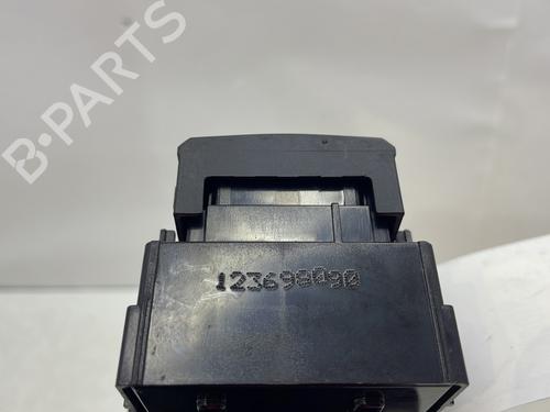 Used Left front window switch Left front window switch KIA SPORTAGE IV (QL, QLE) 1.7 CRDi (141 hp) 33748805 33748805