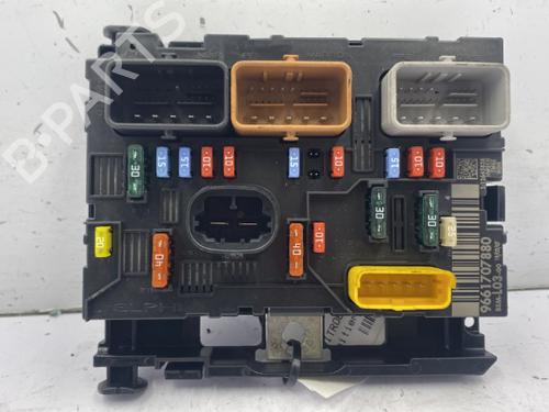 Used Fuse box CITROËN C3 I (FC_, FN_) 1.4 i (73 hp) 22842975