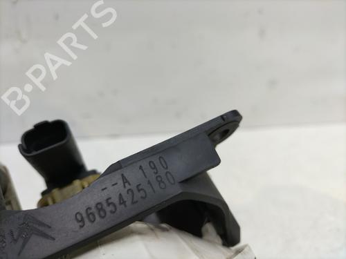 Left front fog light PEUGEOT 5008 (0U_, 0E_) 2.0 HDi | BP29834088C30