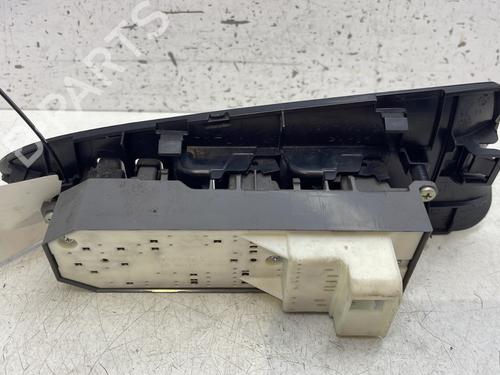 Used Switch Switch TOYOTA RAV 4 III (_A3_) 2.2 D (ALA35_) (150 hp) 28709666 28709666