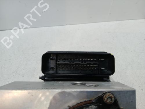 Used ABS pump ABS pump VW TRANSPORTER T5 Bus (7HB, 7HJ, 7EB, 7EJ) 2.5 TDI (130 hp) 33448497 33448497