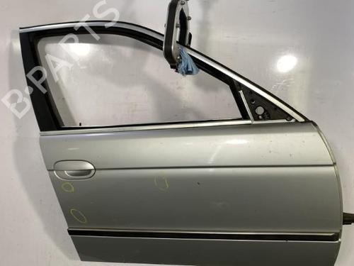 Used Right front door Right front door 22832732 22832732
