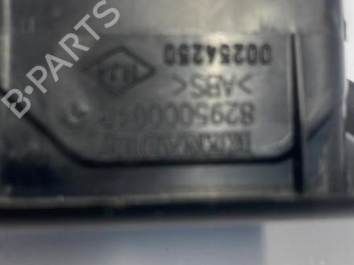 Venstre bak elrute bryter RENAULT MEGANE III Hatchback (BZ0/1_, B3_) 1.5 dCi (BZ09, BZ0D, BZ1W, BZ29, BZ14) (110 hp) 22831373