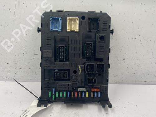 Used Fuse box PEUGEOT 607 (9D, 9U) 2.0 HDI (136 hp) 25758312