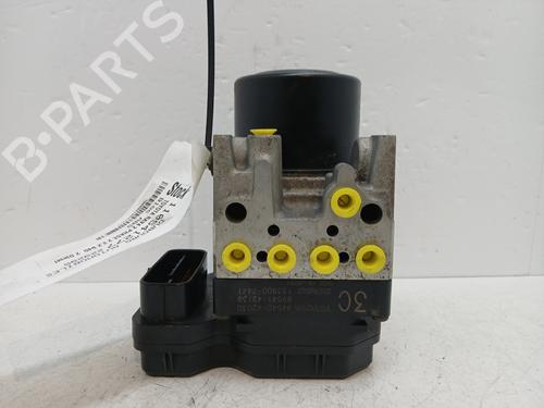 Used ABS pump TOYOTA RAV 4 II (_A2_) 2.0 D 4WD (CLA20_, CLA21_, CLA20R, CLA21R) (116 hp) 30364533