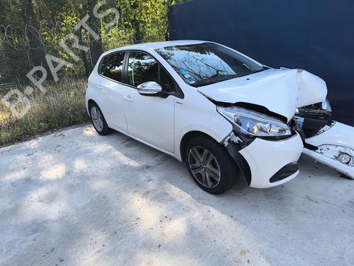 Brugte PEUGEOT 208 I (CA_, CC_) 1.2 VTI 82 (82 hp) 4310607