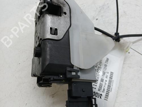 Venstre fortil lås PEUGEOT 5008 (0U_, 0E_) 2.0 HDi (163 hp) 31581656