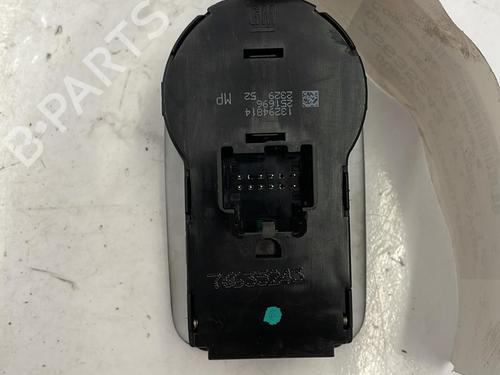 Used Headlight switch Headlight switch OPEL MERIVA B MPV (S10) 1.4 (75) (100 hp) 22829306 22829306