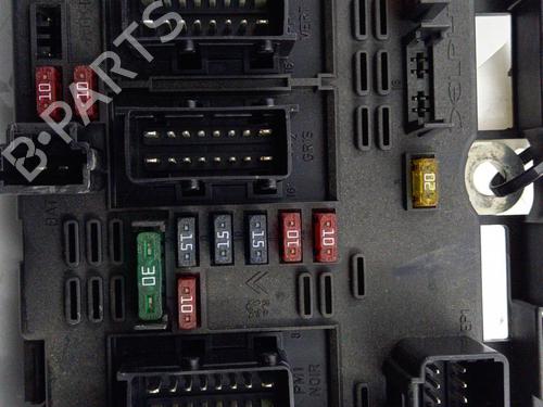 Used Fuse box Fuse box PEUGEOT 206 Hatchback (2A/C) 1.4 i (75 hp) 22825272 22825272